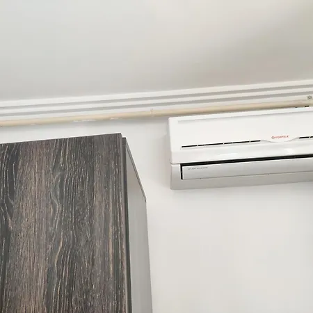 Christie's Бухарест